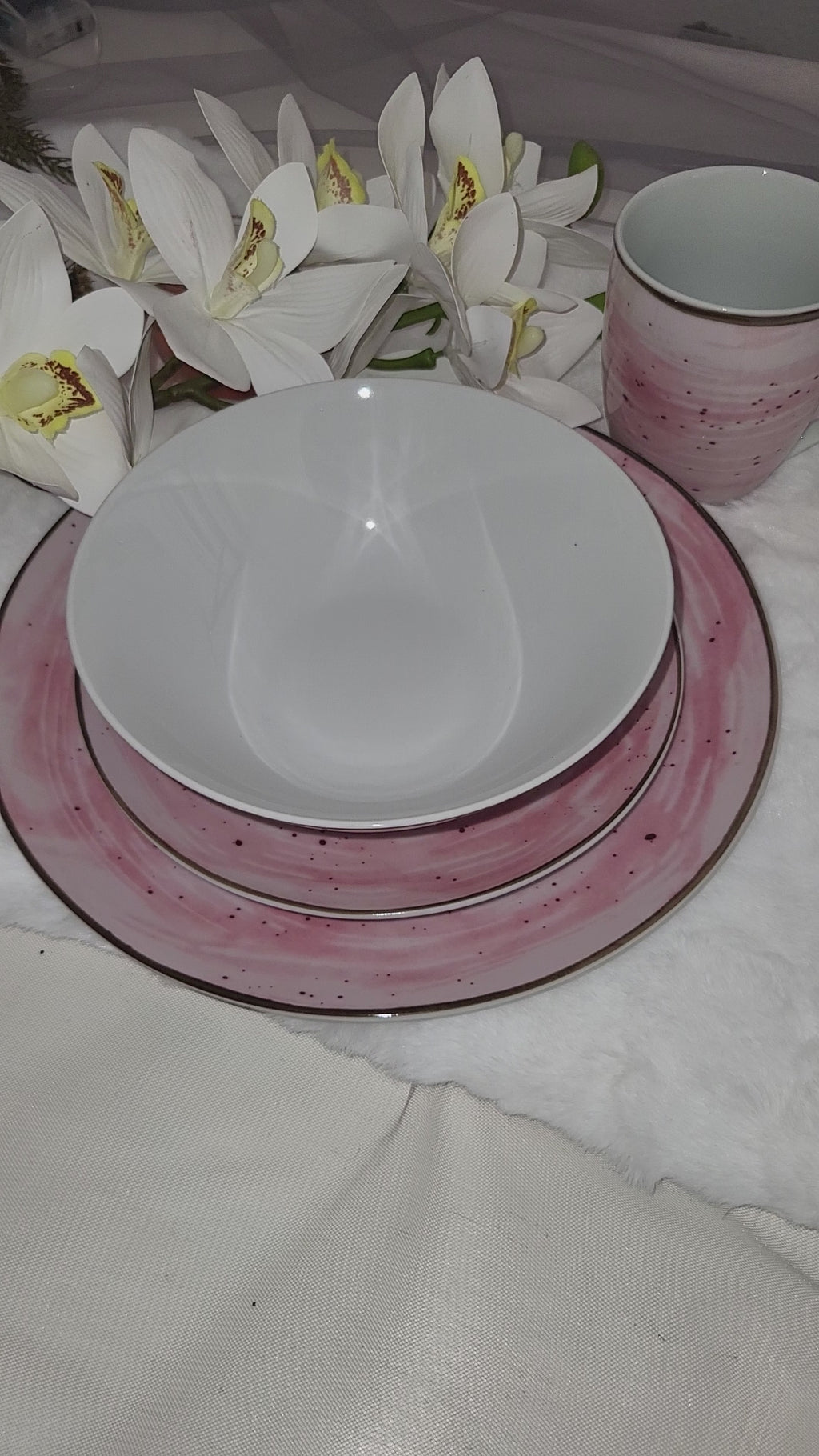 Elegantes 4-teiliges Geschirrset " Pink Marble"