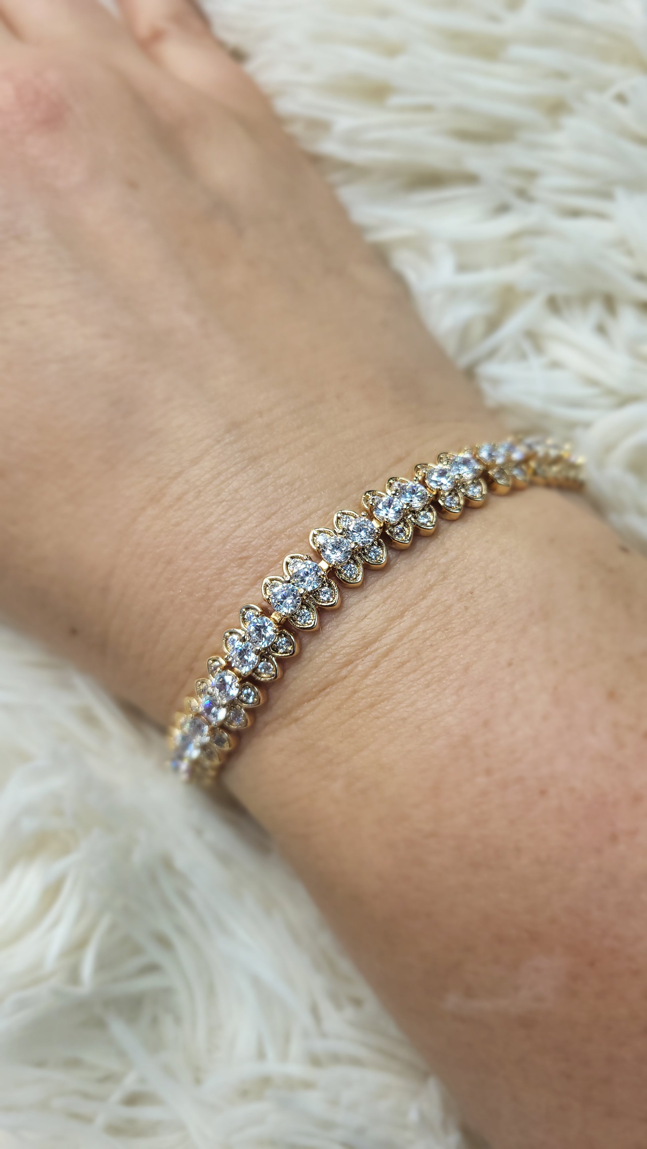 👑 Luxus Armband „Crystal Blossom“ – Funkelnde Eleganz in Gold 💎🌸