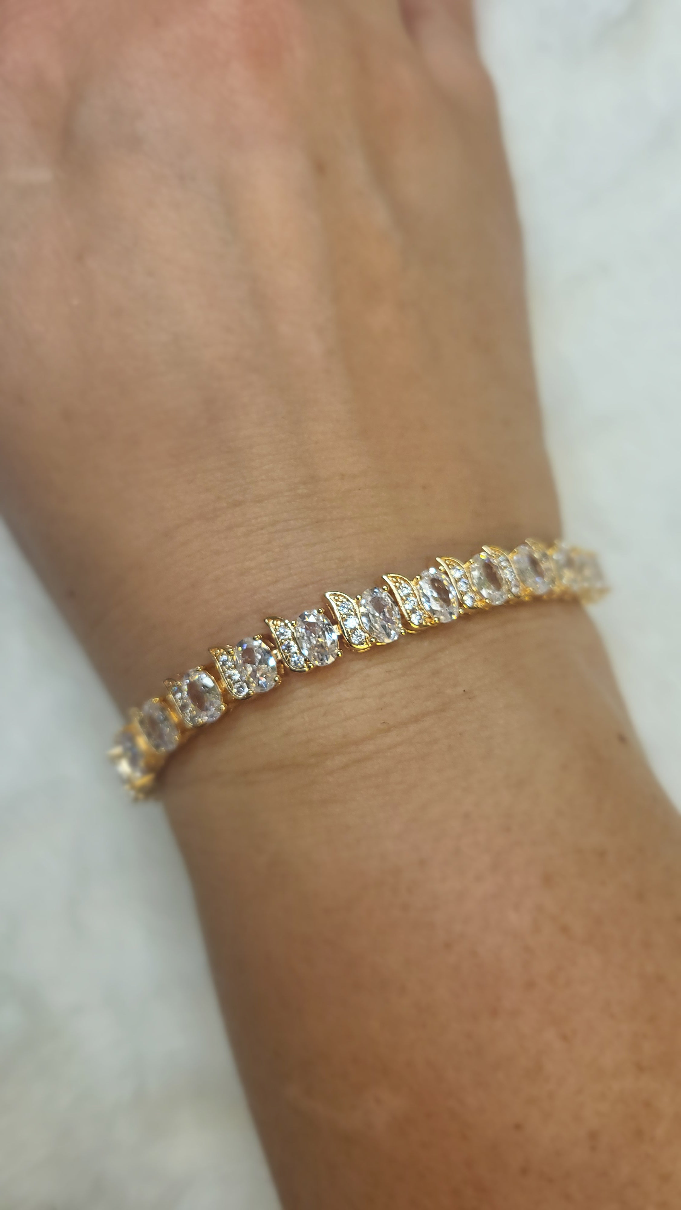 👑 Luxus-Armband „Royal Crystal“ – Funkelnde Zirkonia & 18K Vergoldung