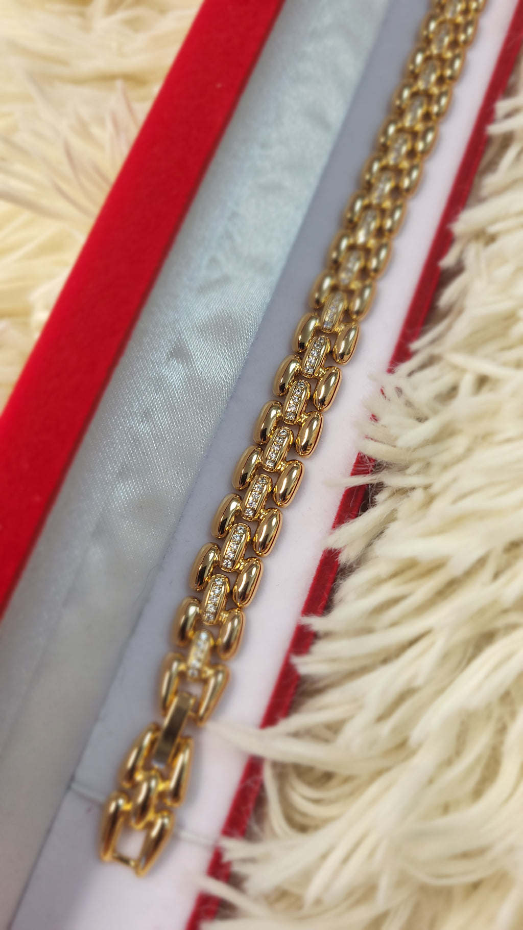 💎 Zeitloses Luxus-Armband – Gold & Funkelnde Zirkonia