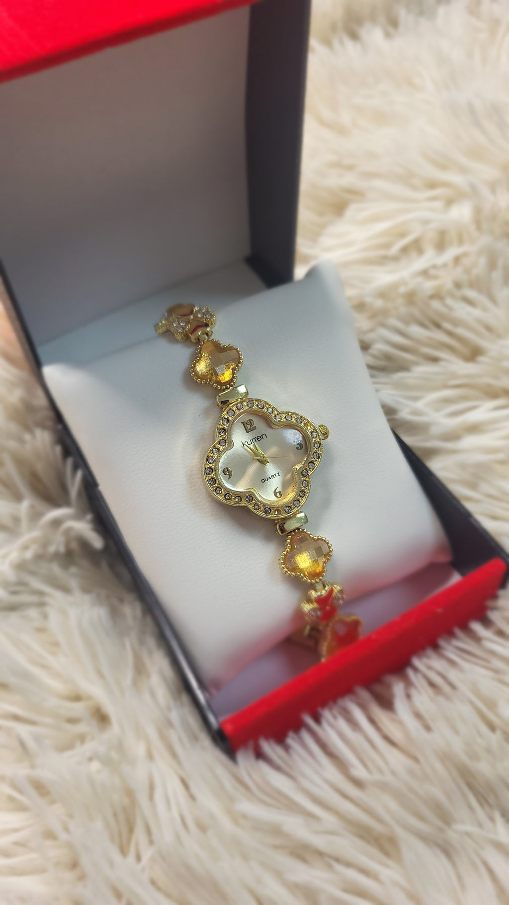 👑 Luxus Damenuhr „Golden Clover“ – Gold & Kristalle 👑