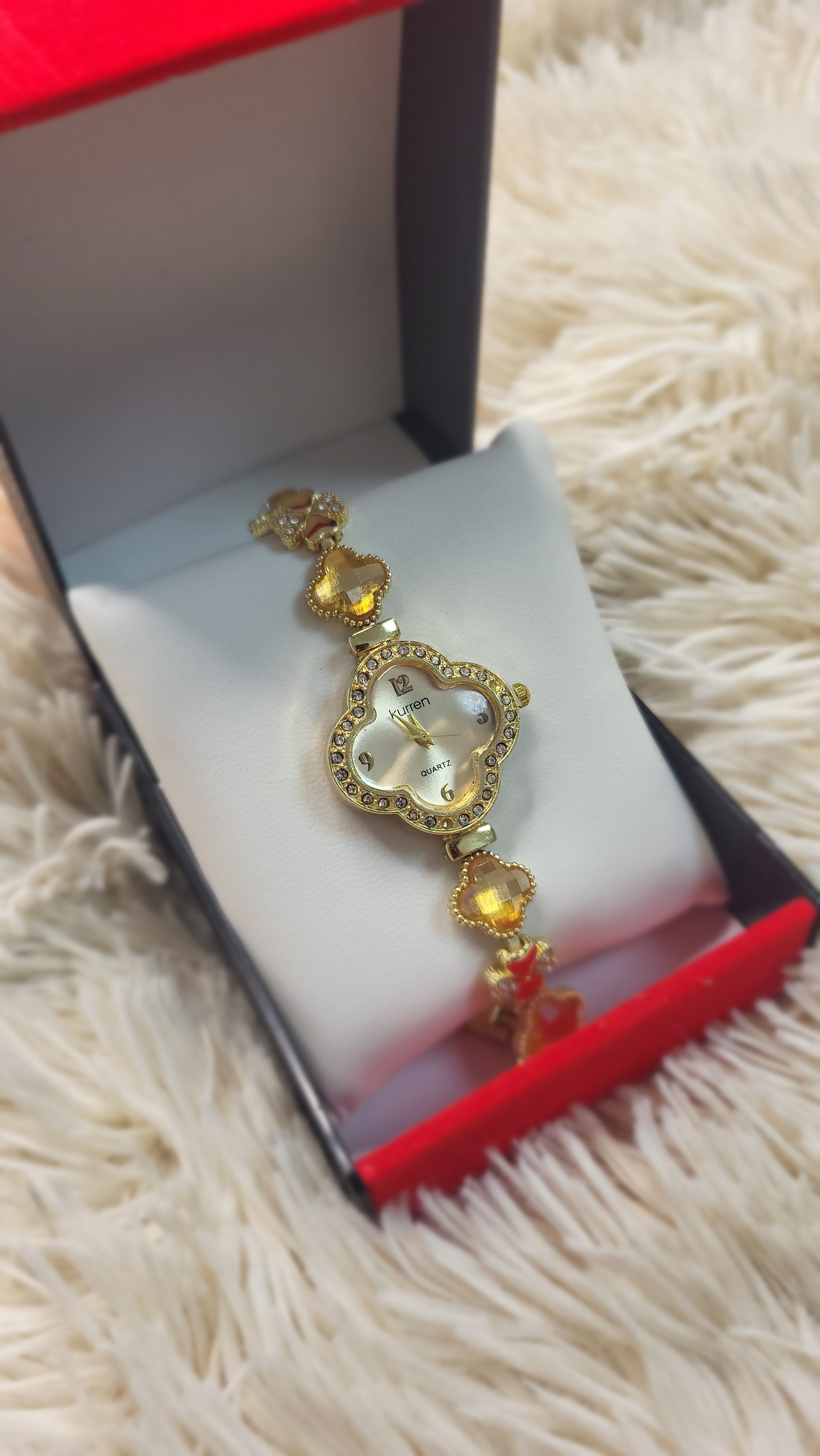 👑 Luxus Damenuhr „Golden Clover“ – Gold & Kristalle 👑