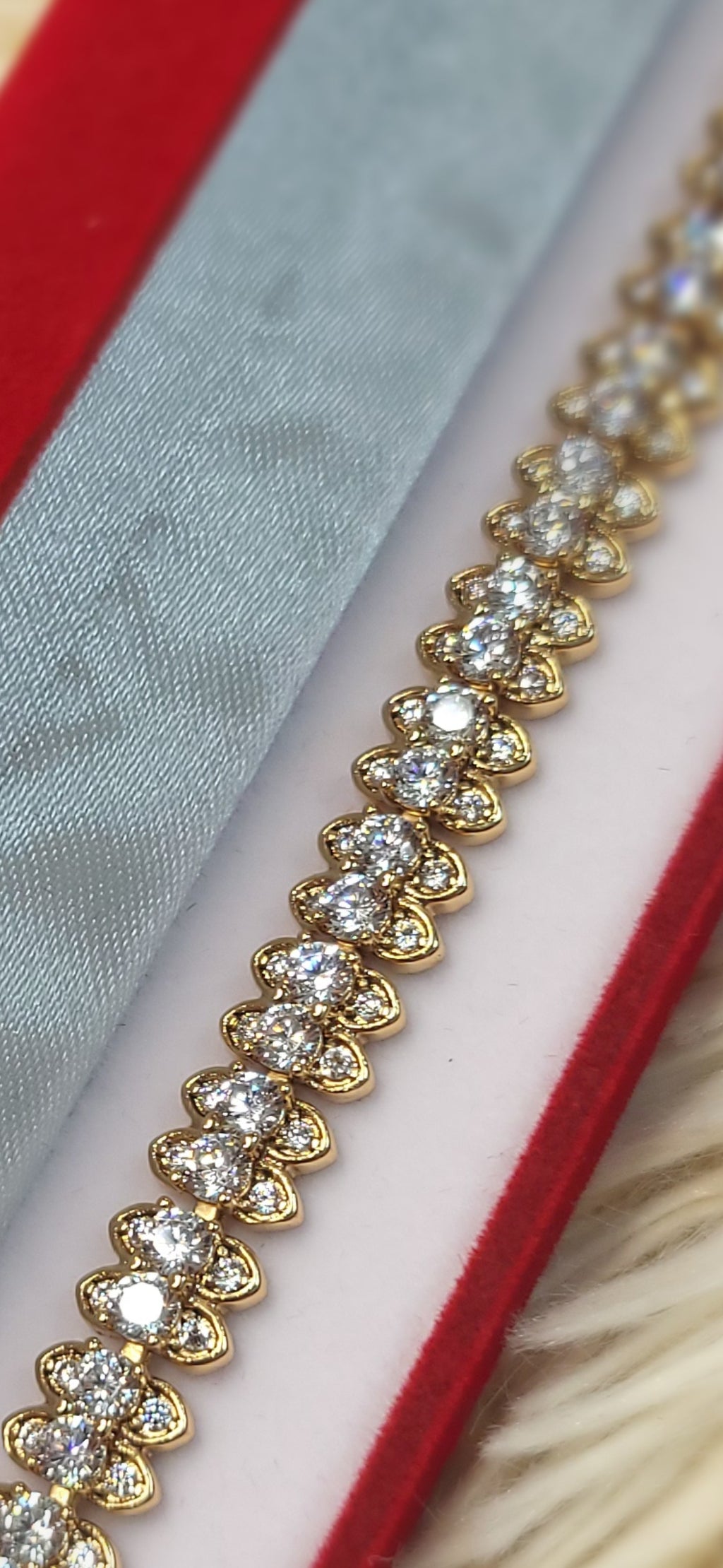 👑 Luxus Armband „Crystal Blossom“ – Funkelnde Eleganz in Gold 💎🌸