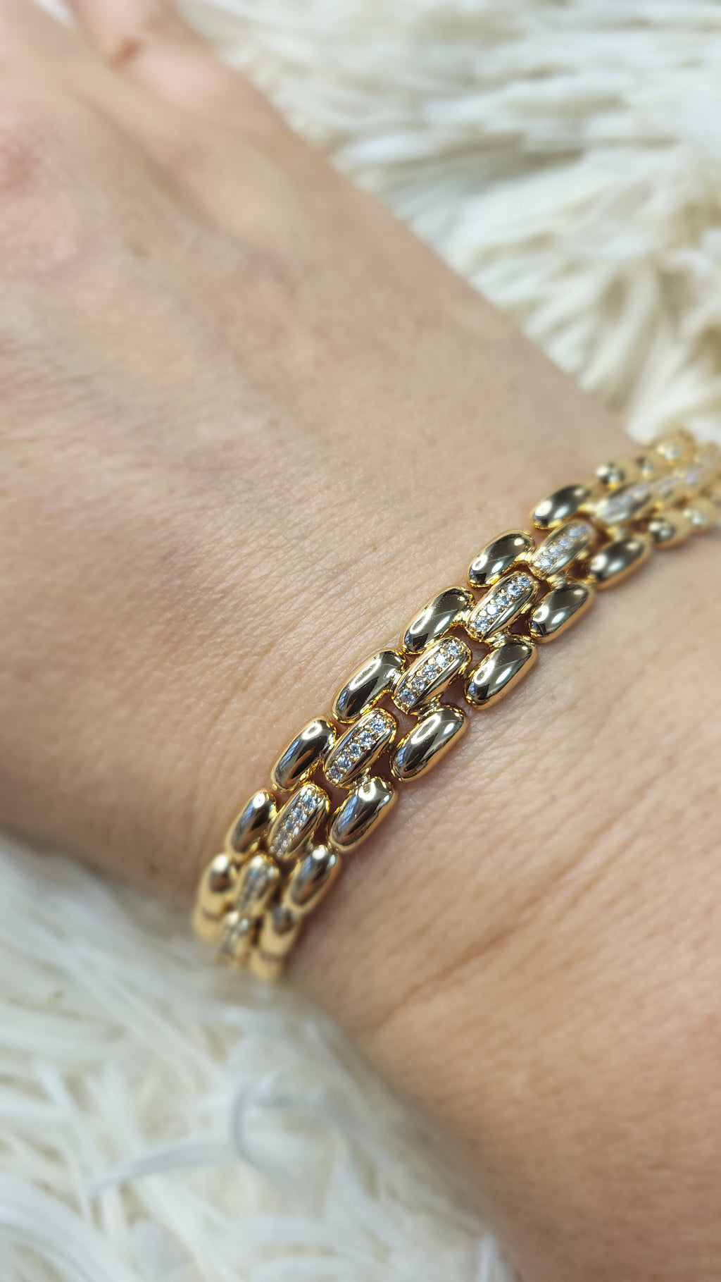 💎 Zeitloses Luxus-Armband – Gold & Funkelnde Zirkonia