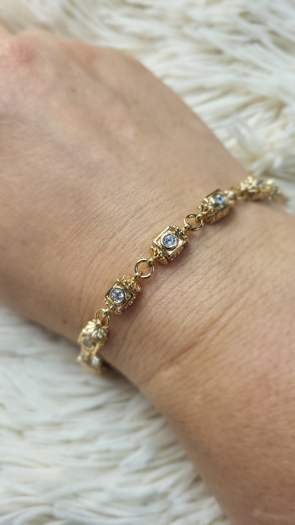 👑 Royal Golden Cube – Elegancka Bransoletka ze Stali Chirurgicznej 18K Gold PVD ✨